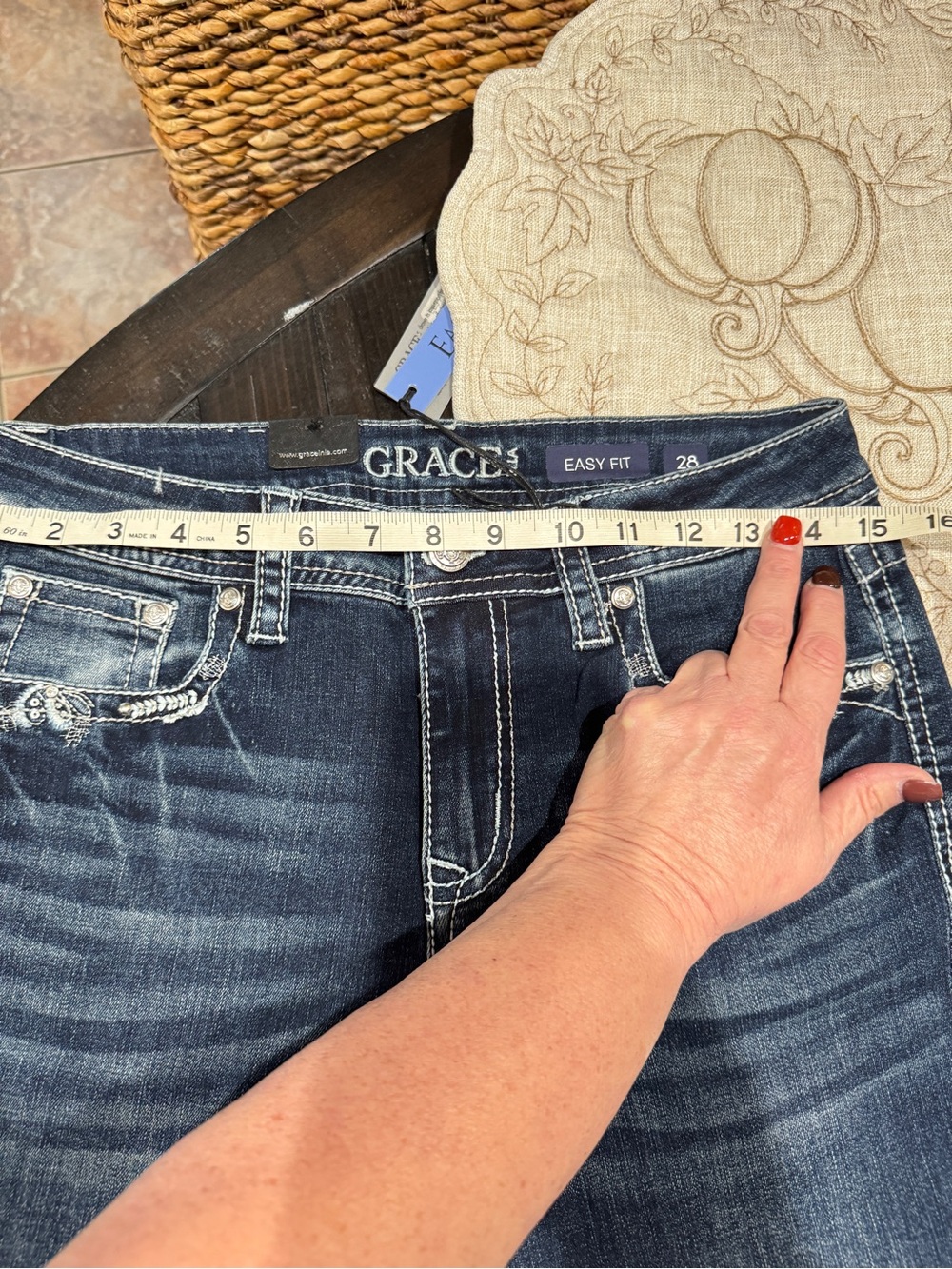Grace in LA Jeans - Picture 7 of 9